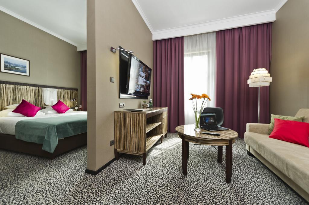 Hotel Fado Spa & Restaurant شفيدنيتسا الغرفة الصورة