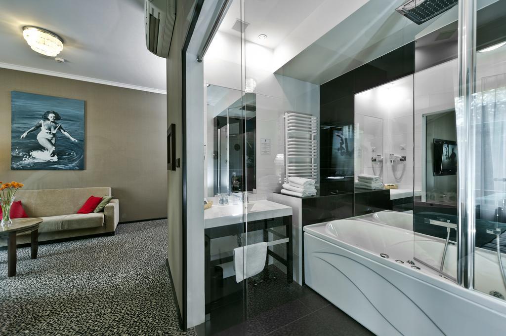Hotel Fado Spa & Restaurant شفيدنيتسا الغرفة الصورة