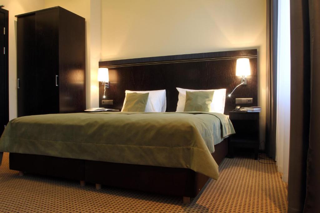 Hotel Fado Spa & Restaurant شفيدنيتسا الغرفة الصورة