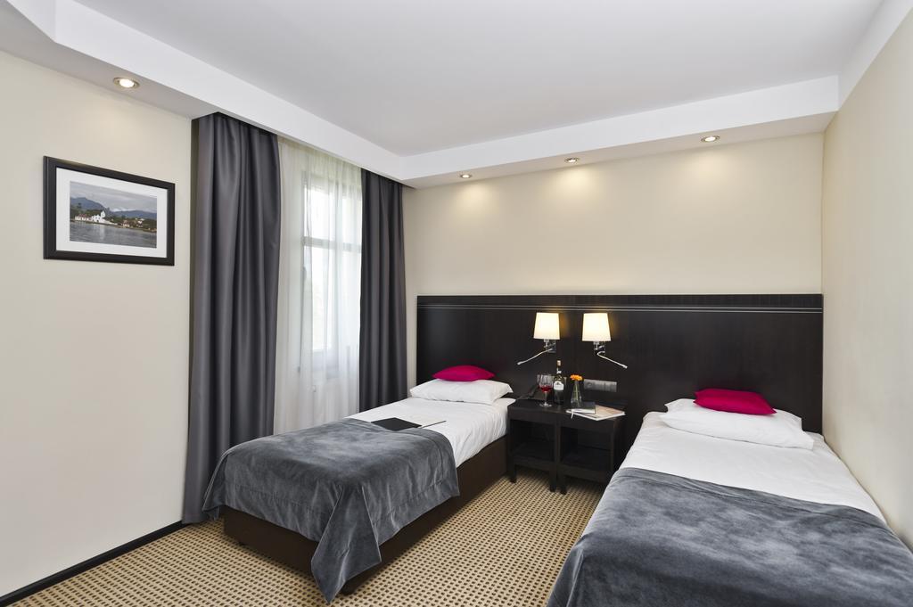 Hotel Fado Spa & Restaurant شفيدنيتسا المظهر الخارجي الصورة